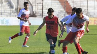 Los primeros minutos con el balón.&nbsp;
