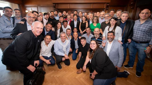 Axel Kicillof prepara el desembarco en Santa Fe junto a referentes del peronismo local.