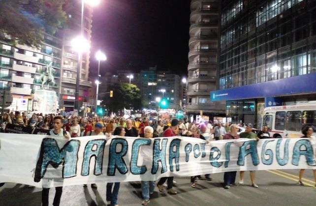 Una de las marchas convocadas en los últimos meses en el centro de Montevideo.