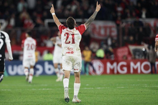 Huracán ganó de local.