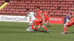 Colón sigue tocando fondo