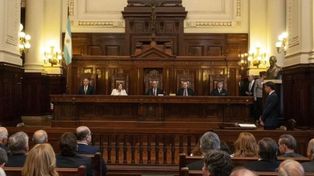 Duro golpe a Macri: la Corte lo obliga a pagarle $15.000 millones a San Luis