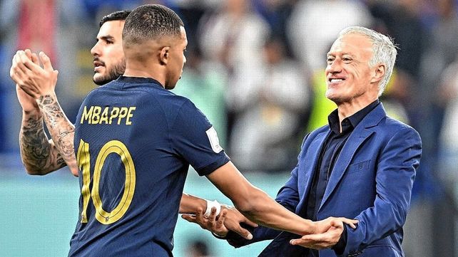 El técnico del seleccionado francés Didier Deschamps avisó que ante Túnez pondrá suplentes. El técnico del seleccionado francés Didier Deschamps avisó que ante Túnez pondrá suplentes.