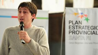 Santa Fe prepara la primera ley de juventudes del país