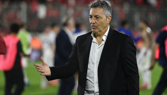 Newells. El técnico Frank Kudelka destacó el buen trabajo del equipo y de los juveniles.&nbsp; &nbsp; &nbsp;