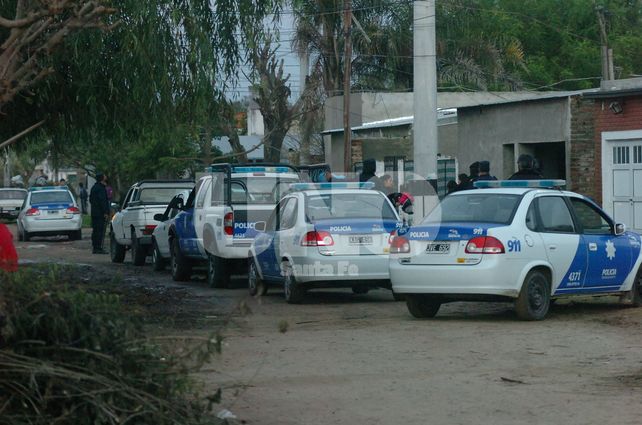 Movilizados. El operativo policial incluyó recursos humanos y materiales disponibles.