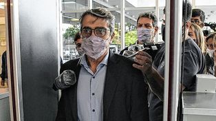 El senador Armando Traferri fue citado para este lunes, pero su defensa ni siquiera tiene claro si se presentará hoy. La lectura de este tema está más en el terreno político, no en lo jurídico”, sostuvo su abogado.