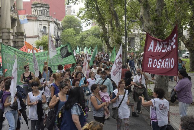 Amsafé Rosario votó entre cinco mociones que proponen paro.