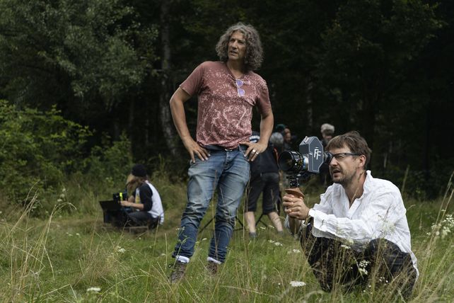 El director Jonathan Glazer (izquierda) asumió la ardua tarea de representar otra cara del Holocausto. 