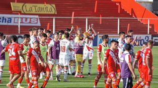 Unión defendió con el corazón, le ganó a Argentinos y sube en la tabla