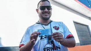 Matías, un hincha de Patronato que alentará al Rojinegro en la Supercopa Argentina.