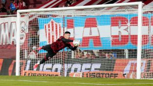 Newells: solo Josué Reinatti tiene la continuidad asegurada bajo los tres palos