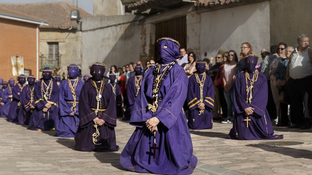 Imágenes de la procesión de Semana Santa alrededor del mundo