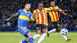 Darío Benedetto está desgarrado y Boca llegó a seis jugadores titulares lesionados.