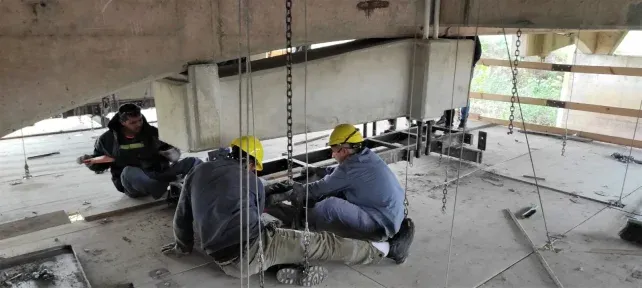 Avanzan los trabajos de reparación del Puente Carretero