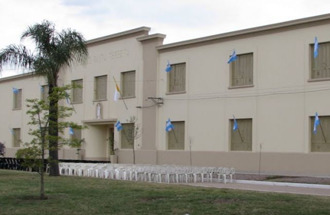 Colegio Santa Teresita en Hersilia