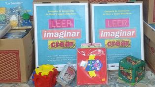 Juntan libros y juguetes para bibliotecas y hospitales públicos