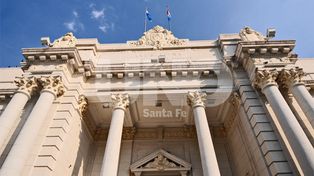 Para garantizar los sueldos, el Senado votó el endeudamiento