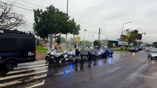 Móviles. Los efectivos llegaron con distintos tipos de vehículos para patrullar la ciudad.