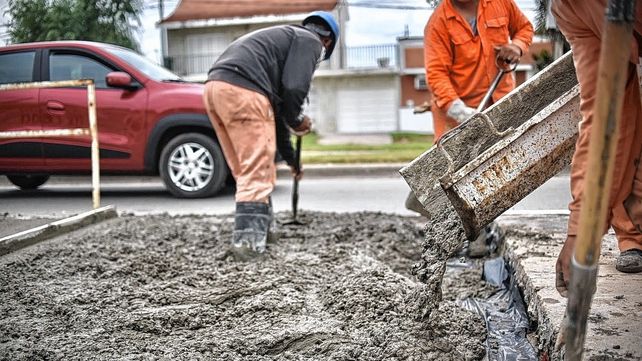 Trabajos de bacheo en la ciudad de Santa Fe