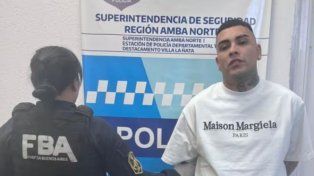 Detuvieron a Callejero Fino: iba con un arma en una camioneta sin patente