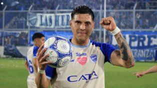 Unión sigue a un goleador de la Primera Nacional para reforzar el ataque
