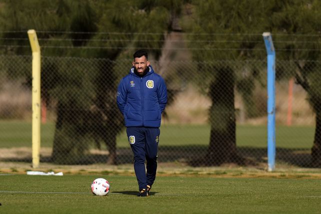 Tevez sabe que no cuenta con demasiado material y por eso espera por la llegada de más refuerzos.