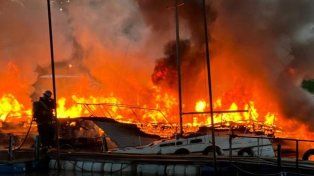 Gualeguaychú: seis personas heridas por el incendio y las explosiones de cuatro embarcaciones