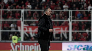 El Ogro Fabbiani, nuevo entrenador de Newells, pretende que sus futbolistas sean agresivos en la marca y jueguen intensidad.&nbsp;