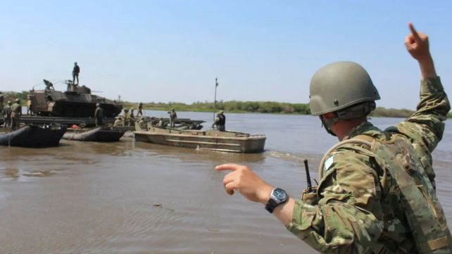 El Ejército dio inicio a ejercicios militares con un importante despliegue terrestre y fluvial en Santa Fe