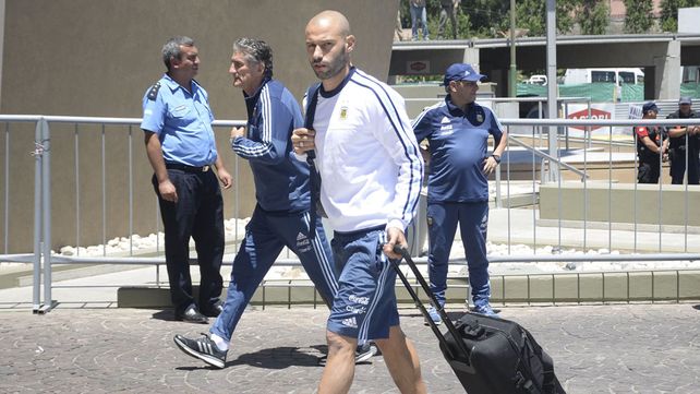 Argentina recibe a Colombia con la urgencia de ganar