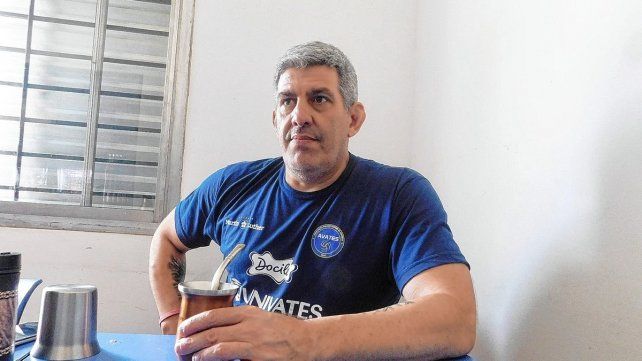 Estanislao Vachino asumió como entrenador del plantel femenino de Villa Dora. Estanislao Vachino asumió como entrenador del plantel femenino de Villa Dora.
