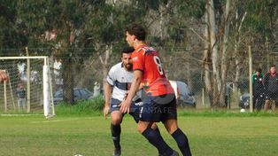 Ateneo Inmaculada expone la punta en el clásico colegial