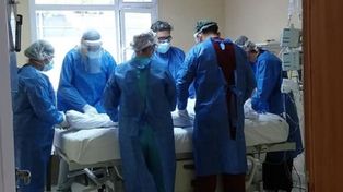 Ya no me banco más la despedida antes de intubar al paciente, el dramático testimonio de una médica