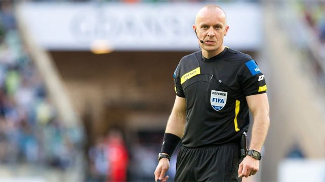 Un árbitro polaco para el debut de Argentina
