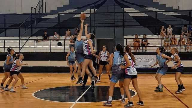 El básquet femenino 2023 tendrá más equipos y más torneos en la Asociación Santafesina. El básquet femenino 2023 tendrá más equipos y más torneos en la Asociación Santafesina.