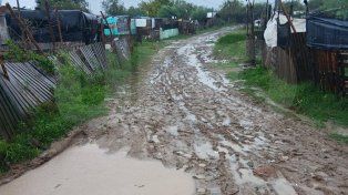 Paraná: el drama de 36 familias aisladas por el barro y la oscuridad