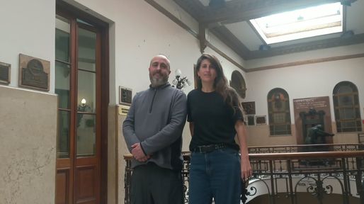 Denuncia por antisemitismo en Rosario: allanaron a un docente y su defensa cuestiona el operativo federal