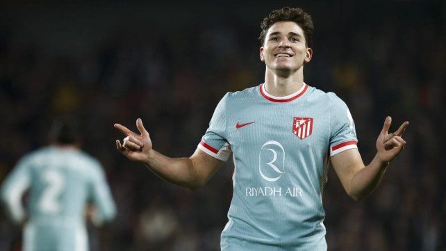 Julián Álvarez fue el autor de dos golazos.