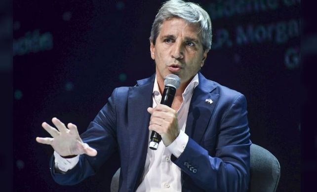 Caputo insiste en que lo peor ya pasó y apuntó contra Kicillof: No va a ser Presidente