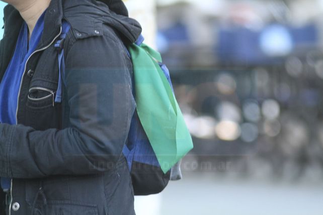 Los pañuelos verdes marcan presencia en las protestas sociales