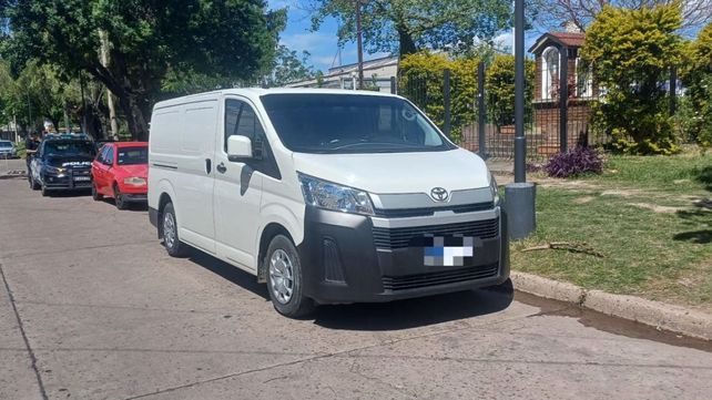 Le robaron una camioneta estacionada en Av. Galicia y la encontraron a dos kilómetros