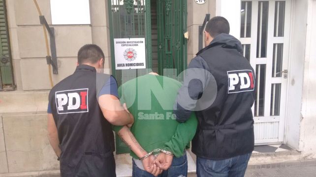 Aprehendido. El muchacho de 32 años al momento de ser identificado en sede policial.&nbsp;