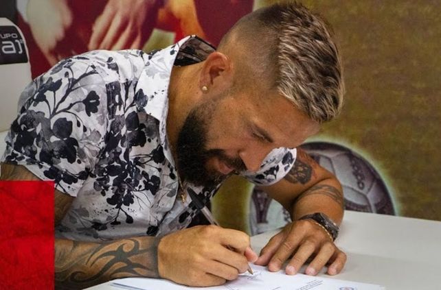 El ex leproso Miguel Torrén estampó la firma del contrato que lo ligará al tatengue.