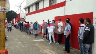 Con la ilusión intacta, los hinchas de Unión aseguran su entrada para estar en Mar del Plata.