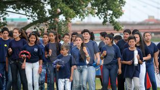 La Bandera flameó al ritmo de  los tambores de la escuela Nº 528