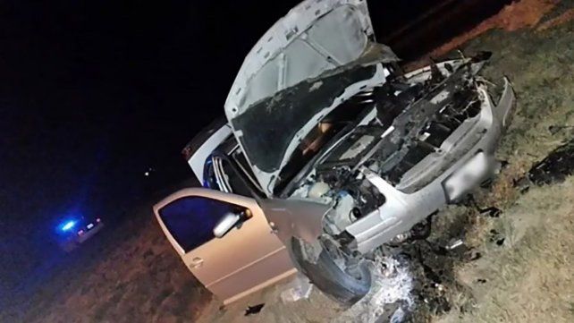 Un auto que se dirigía a Sauce de Luna despistó en la rotonda de las rutas 127 y 6 que carece de iluminación. Cuatro personas resultaros heridas&nbsp;