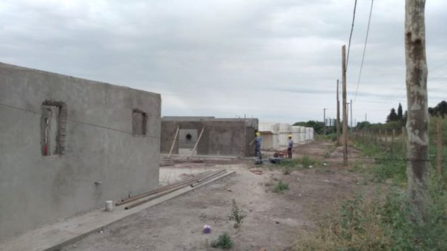 Suspendieron a 70 trabajadores de una obra de viviendas