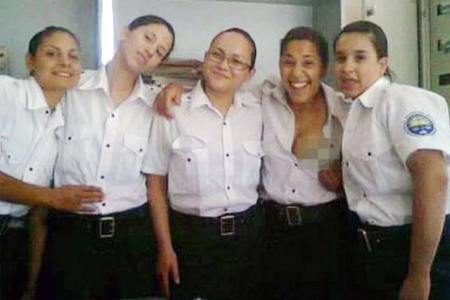 Facebook otra vez: escándalo en Chaco por las fotos hot de agentes penitenciarias