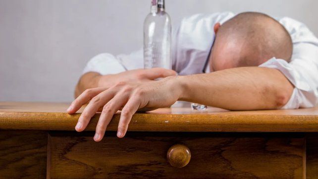 Cómo recuperarse de la resaca de las fiestas: cinco recomendaciones para reponerse de los excesos